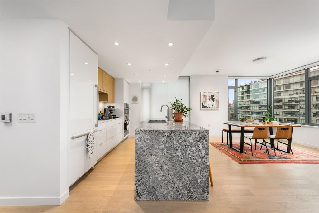listing image 1108925782715990043