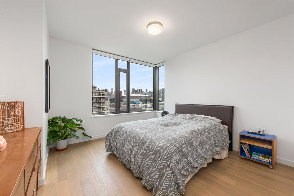 listing image 1109692737321836307