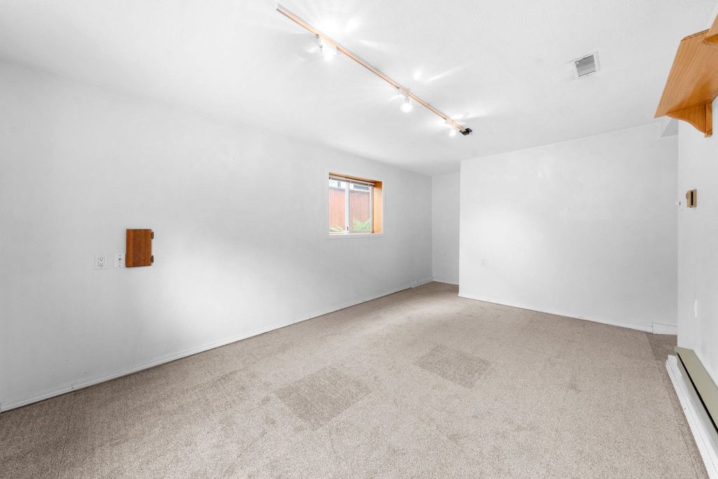 listing image 1108053990016583083