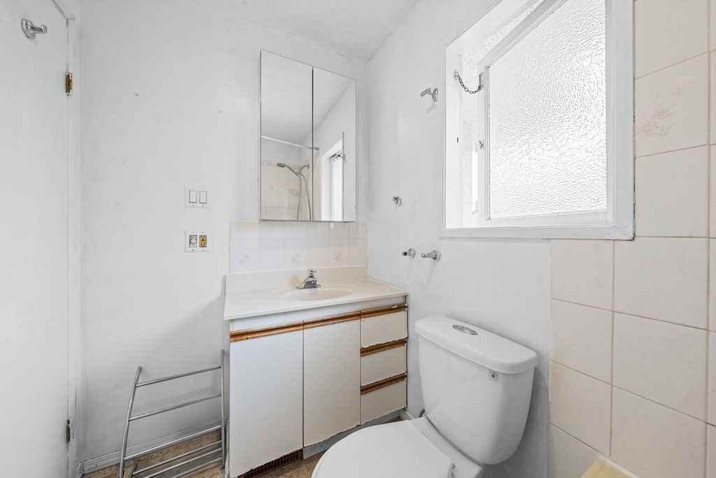 listing image 1102162845312655028