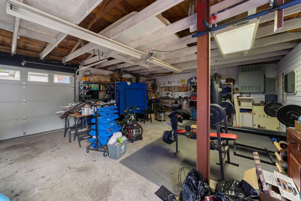 listing image 1102423348839407161