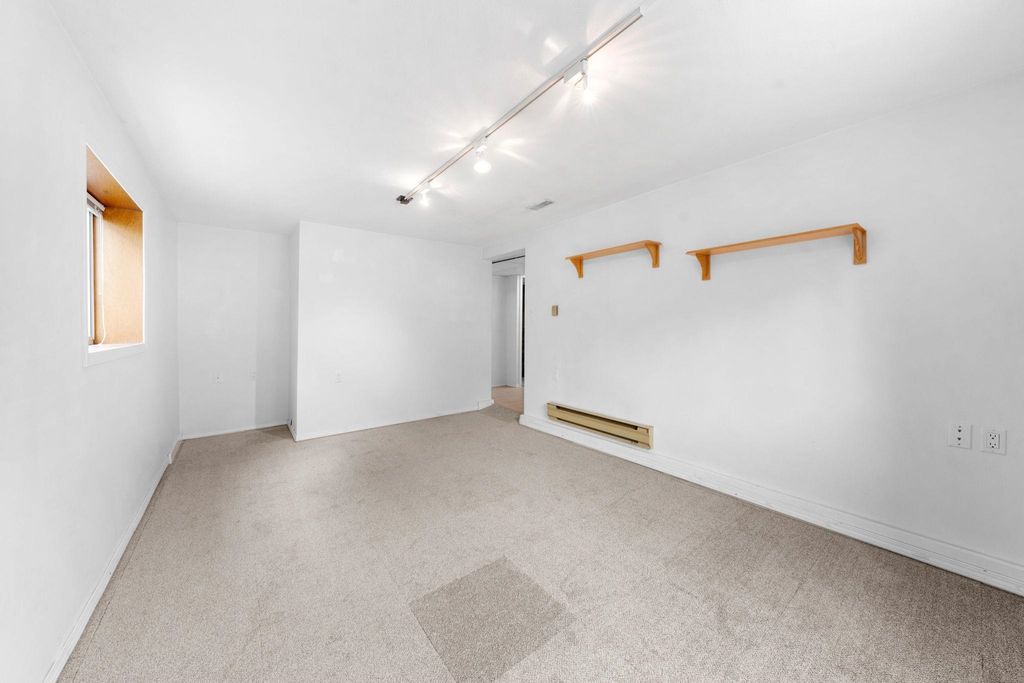 listing image 1107668898604582952