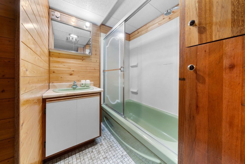 listing image 1105250340144360315