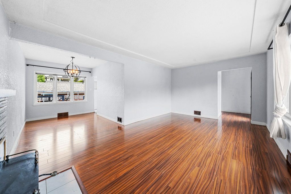 listing image 1108051930008347972