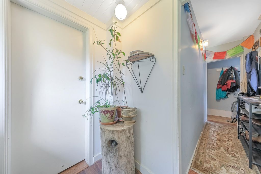 listing image 1105127215447764138