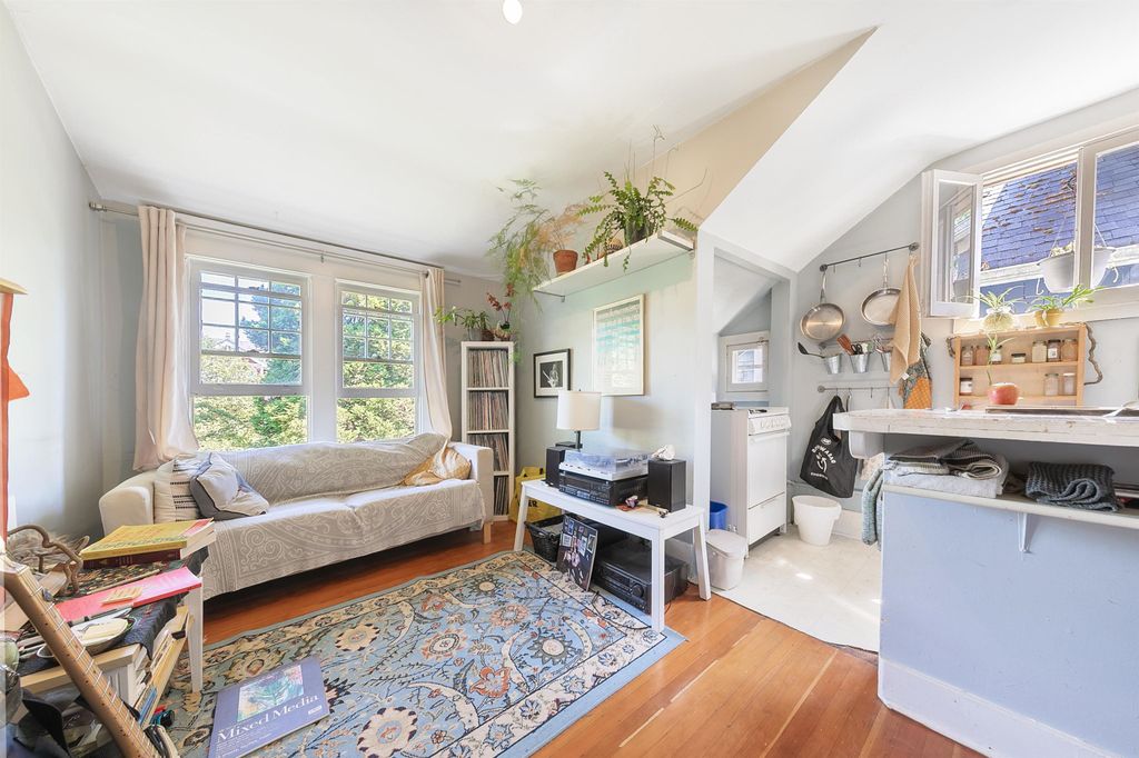 listing image 1107175677623597757