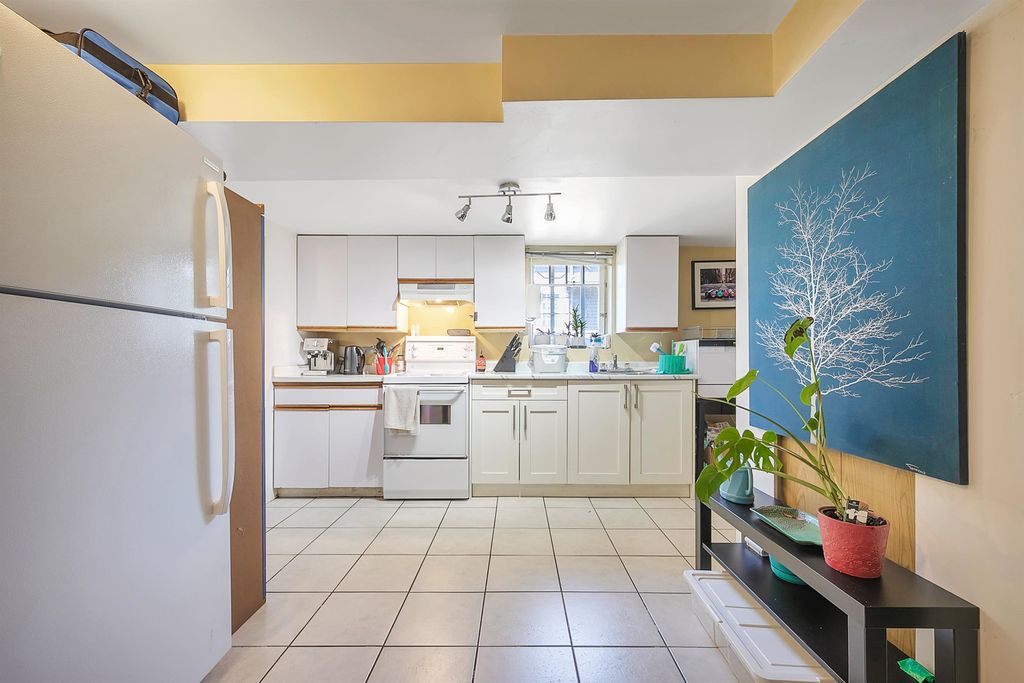 listing image 1105800568843265993