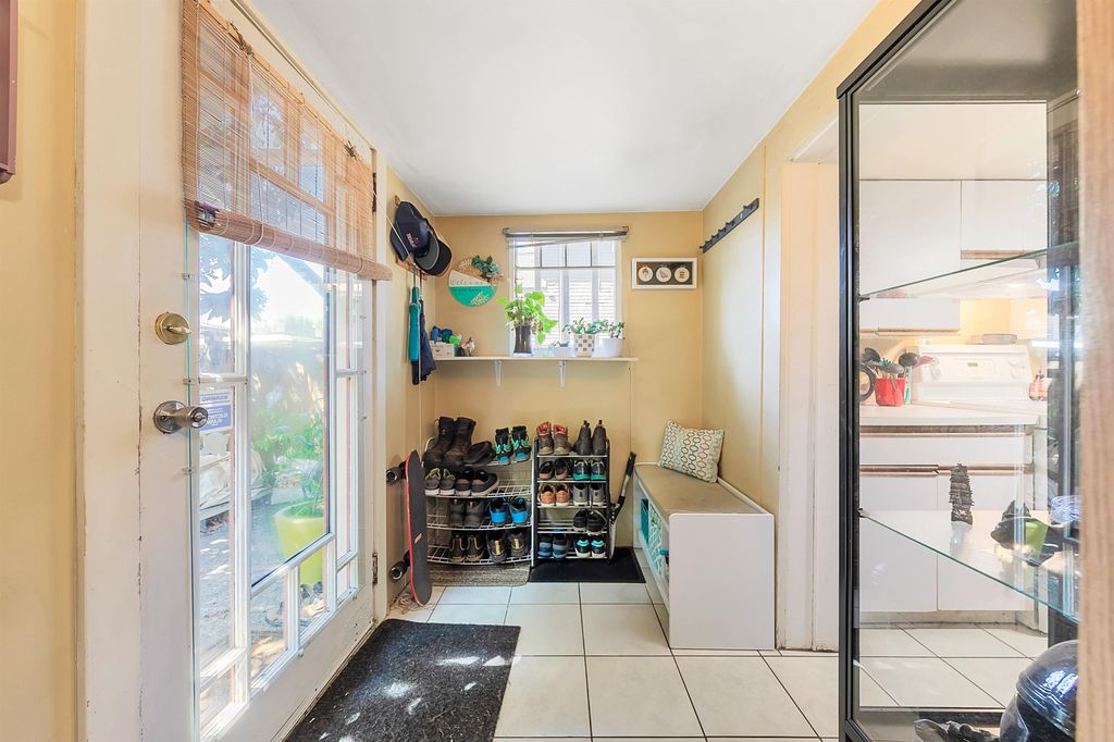 listing image 1105811521236000460