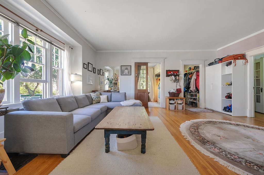 listing image 1100793662560177196
