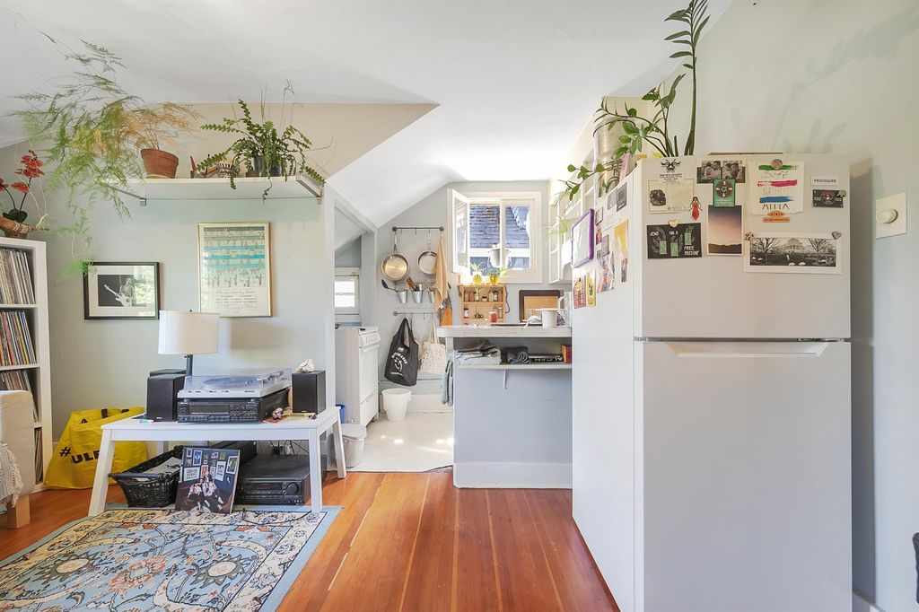 listing image 1105369847454820366
