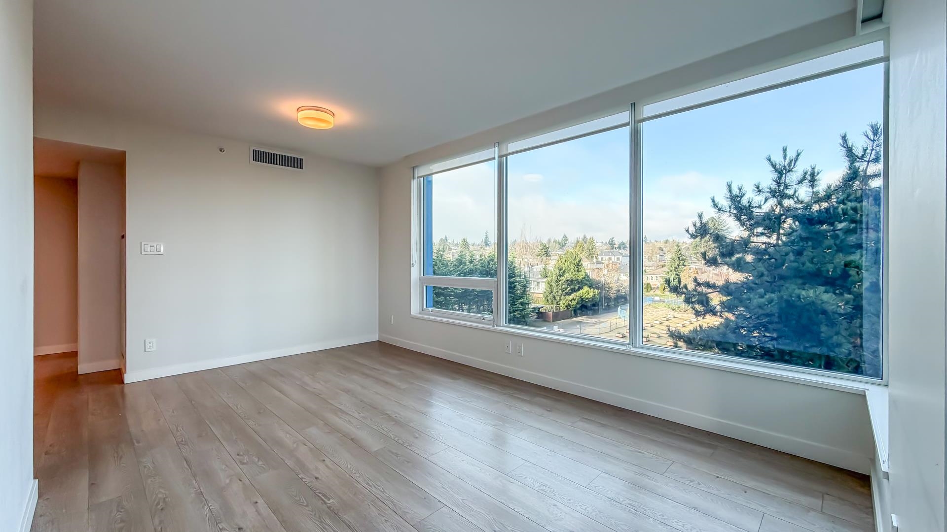 8189 Cambie Street 505