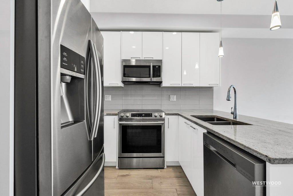 Photo of 20696 Eastleigh Crescent #210, Langley, BC V3A 0M3 (MLS # R3144228)