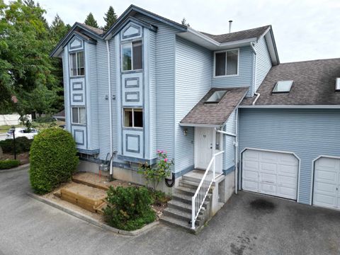19252 119th Avenue 10 Pitt Meadows BC V3Y 2K4