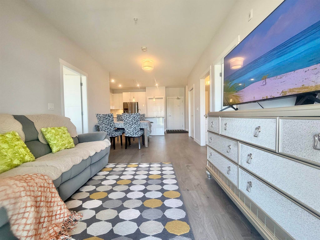 Photo of 45562 Airport Road #403, Chilliwack, BC V2P 0J8 (MLS # R3133601)