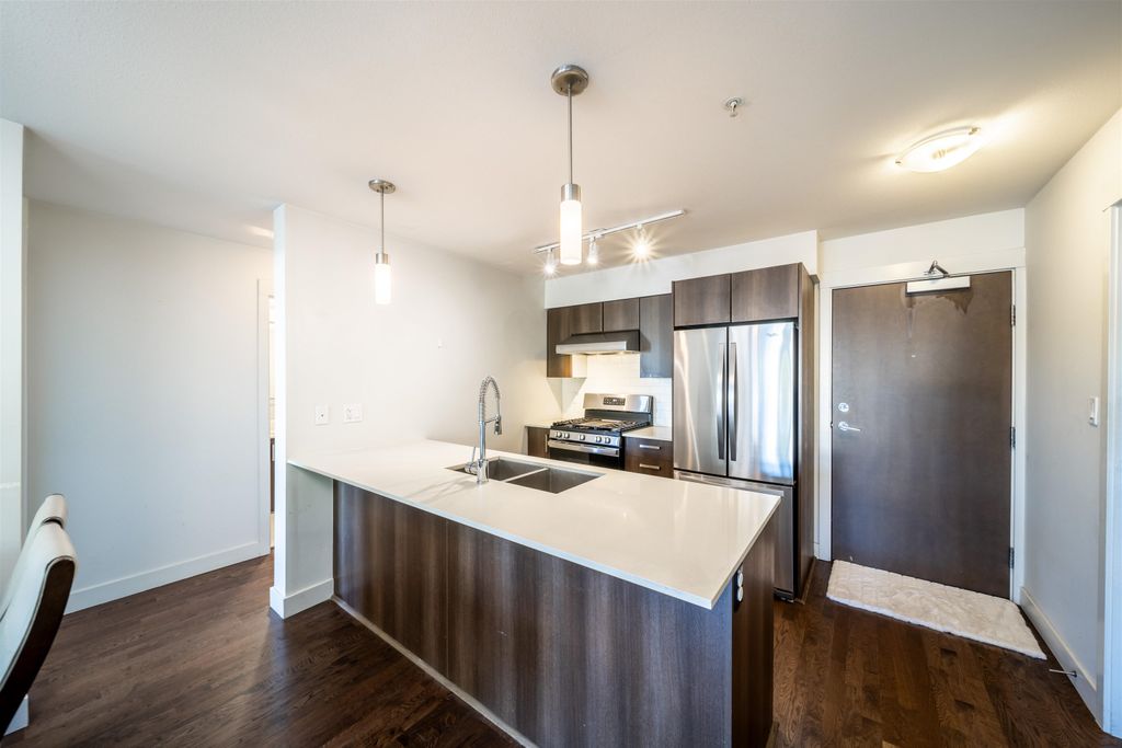 listing image 1101670325201084466