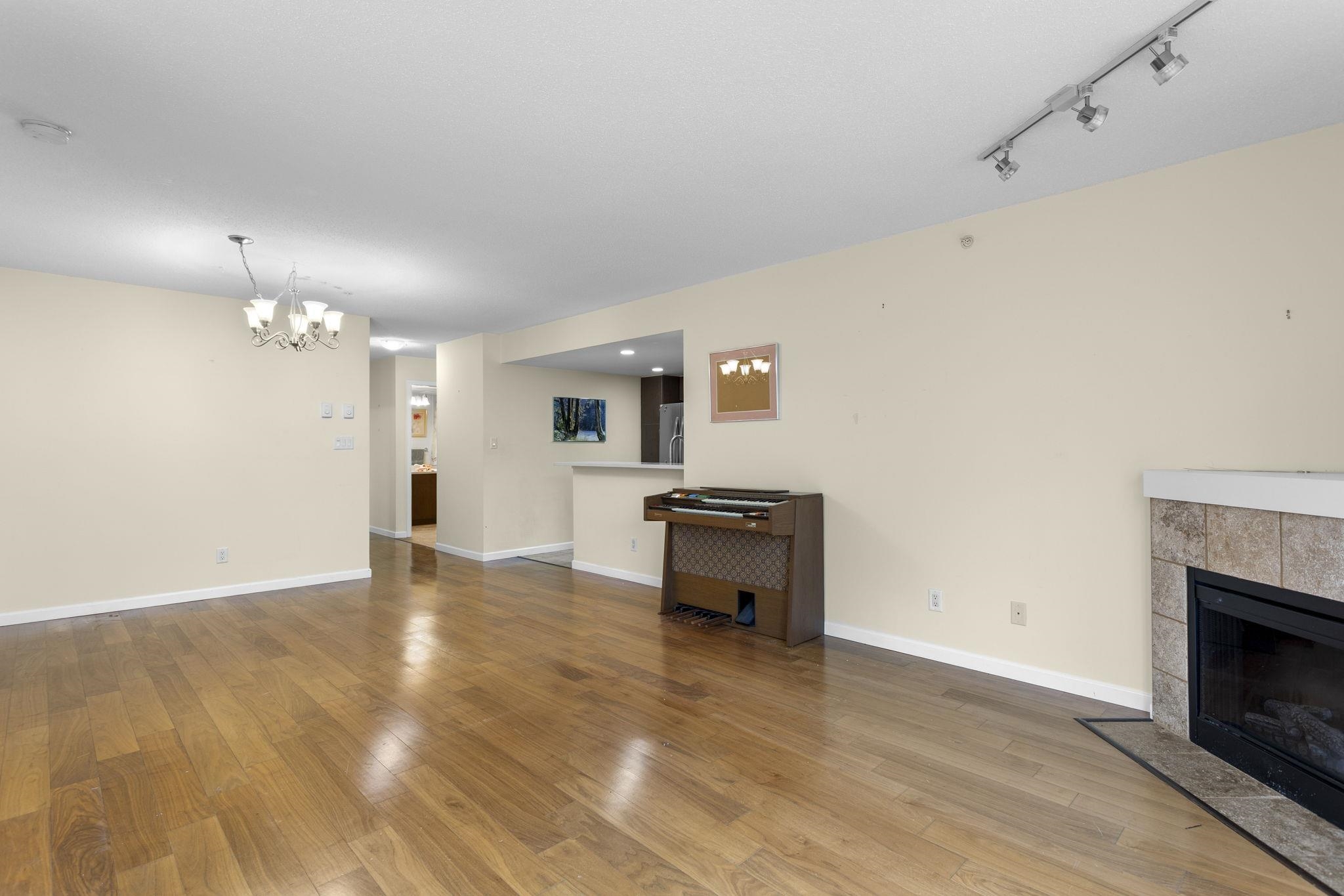 290 Newport Drive 602