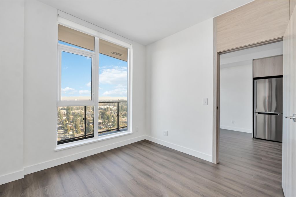 listing image 1102864639215198760
