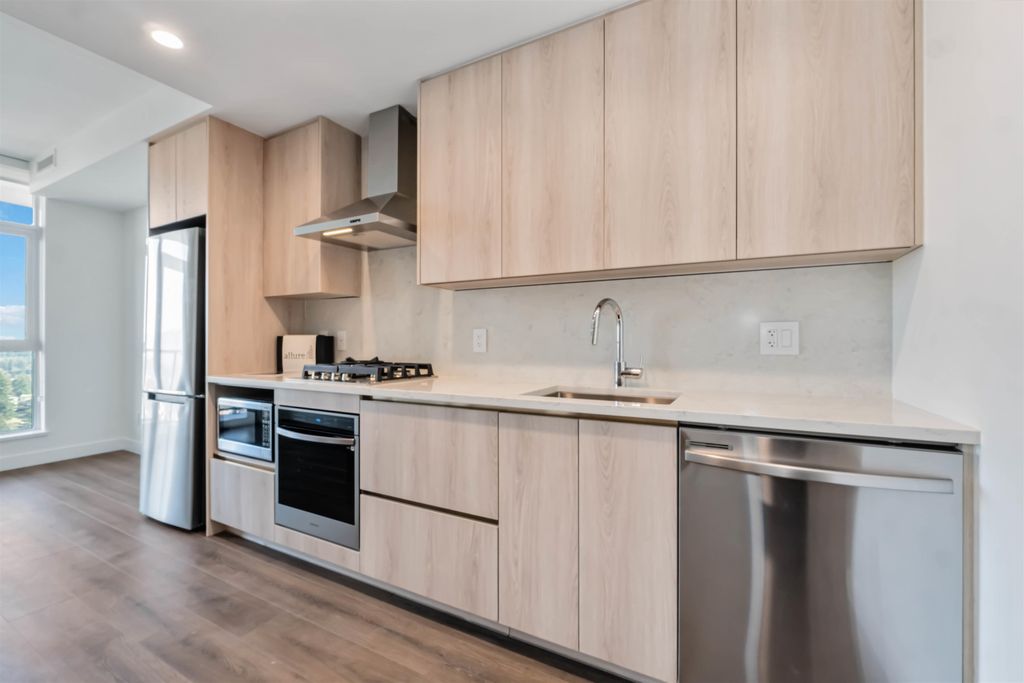 listing image 1102566950678828517