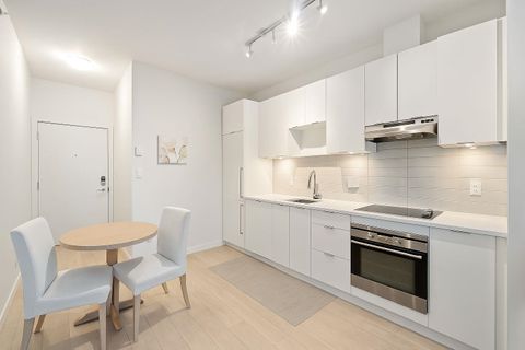 13678 Grosvenor Road 410 Surrey BC V3R 5E2