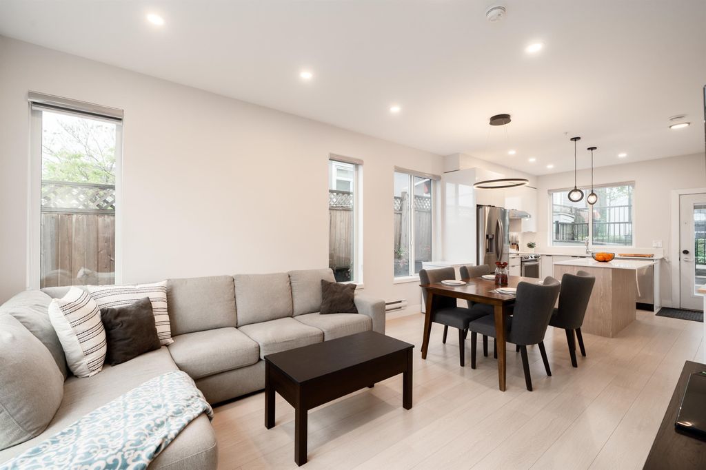 listing image 1106971234006813942