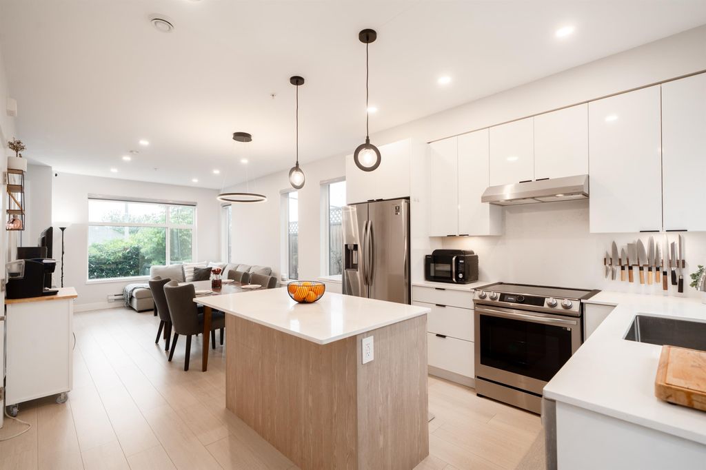 listing image 1107432977909110278