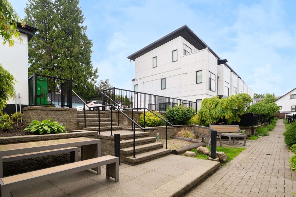 listing image 1109068676008556347