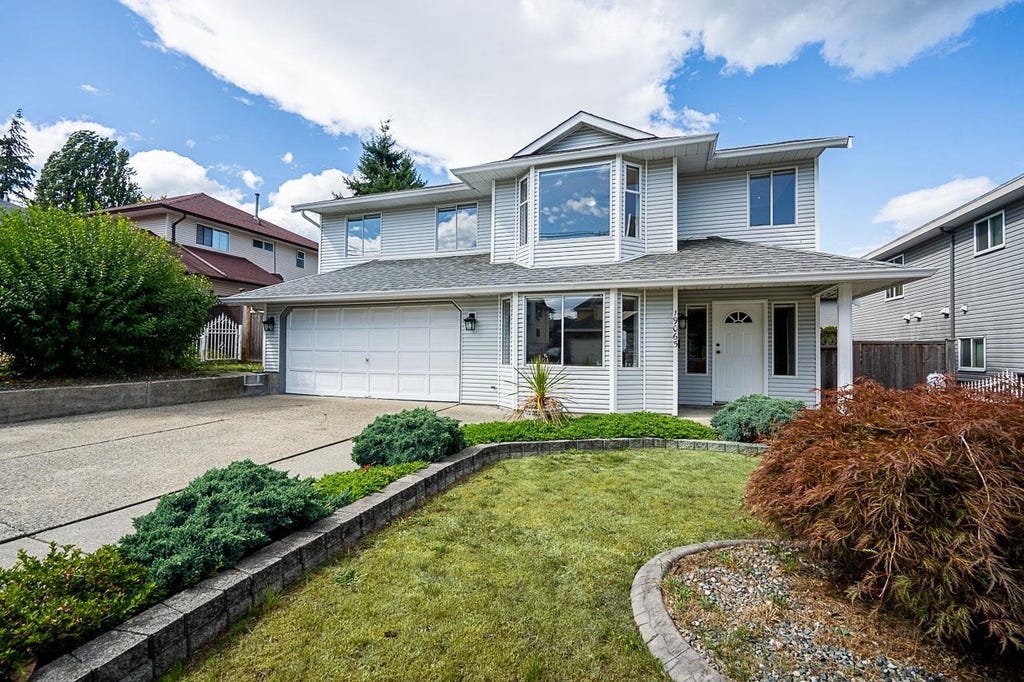 Photo of 19065 60 Avenue, Surrey, BC V3S 8A1 (MLS # R3152304)