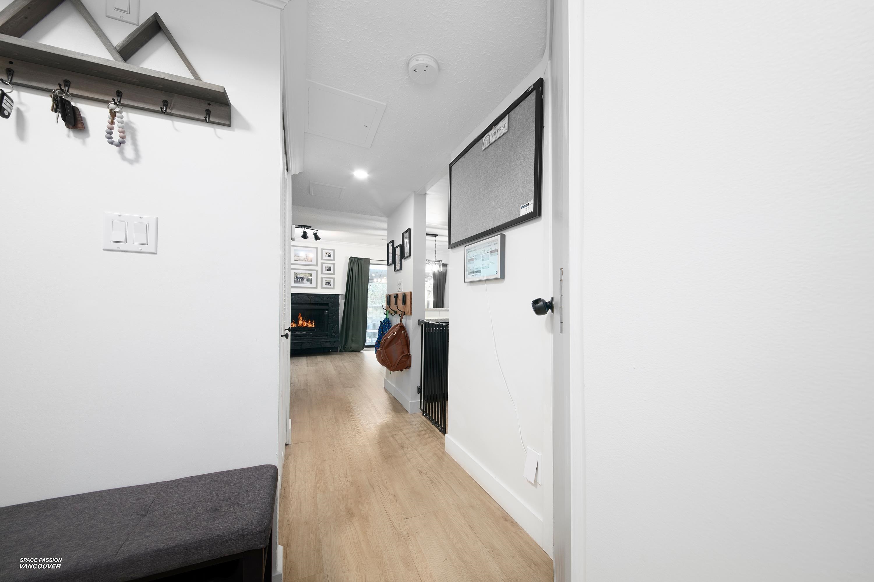 21550 Cherrington Avenue 16