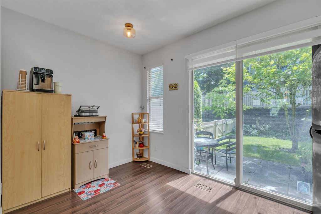 listing image 1103782944796077755
