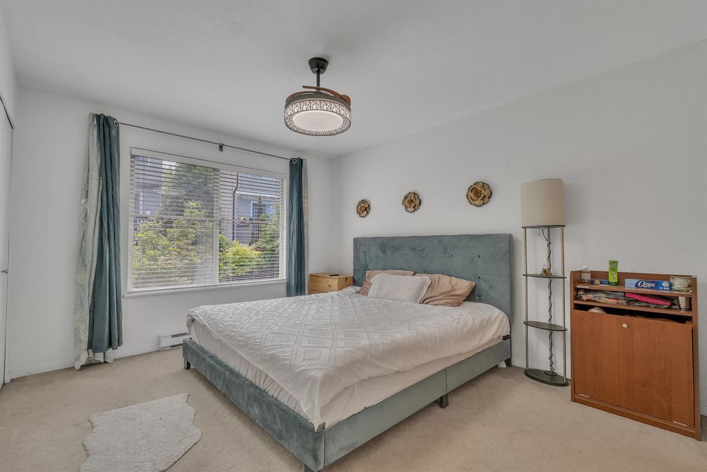 listing image 1103556650443866750