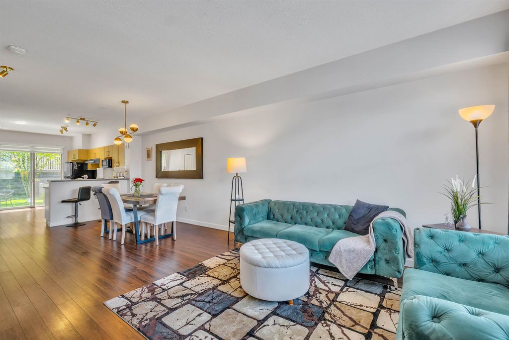 listing image 1109975217293784620