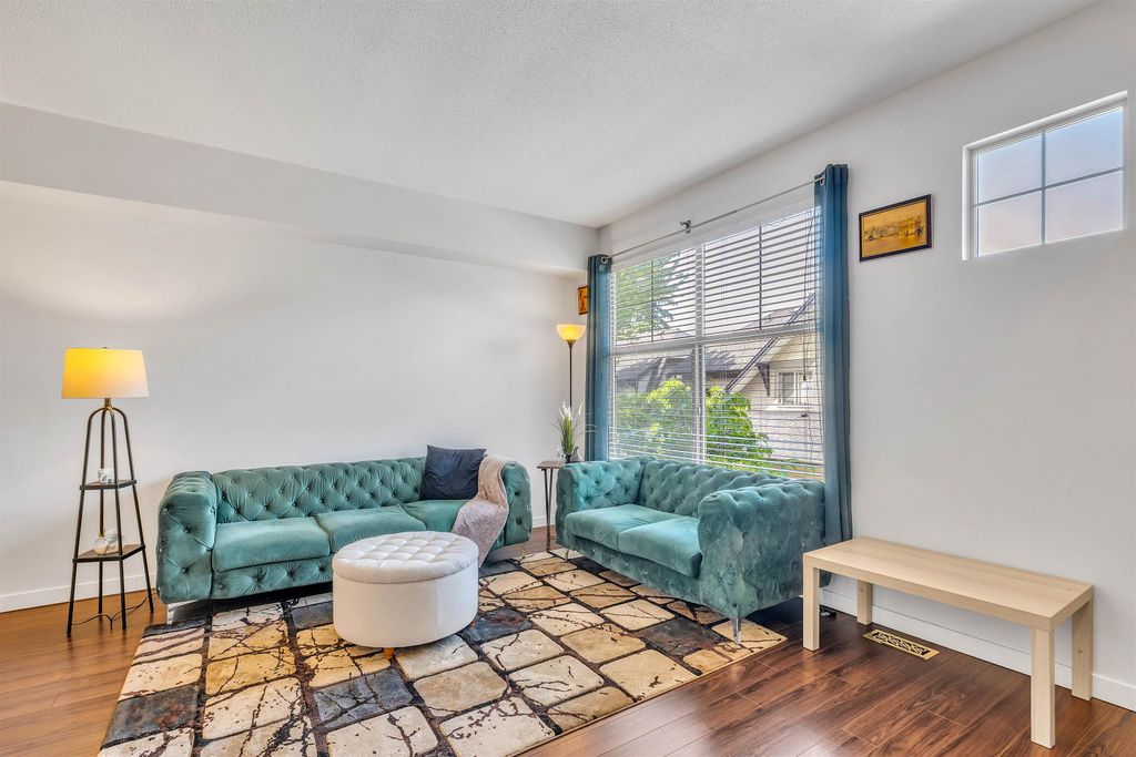 listing image 1102338824909068212