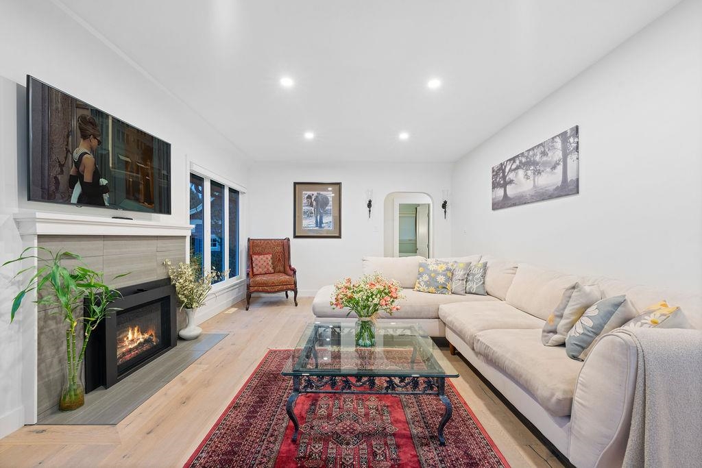 1436 Grand Boulevard