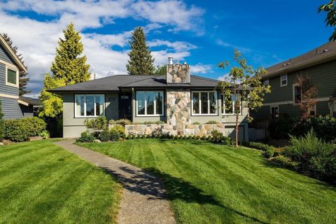 1436 Grand Boulevard North Vancouver BC V7L 3X7