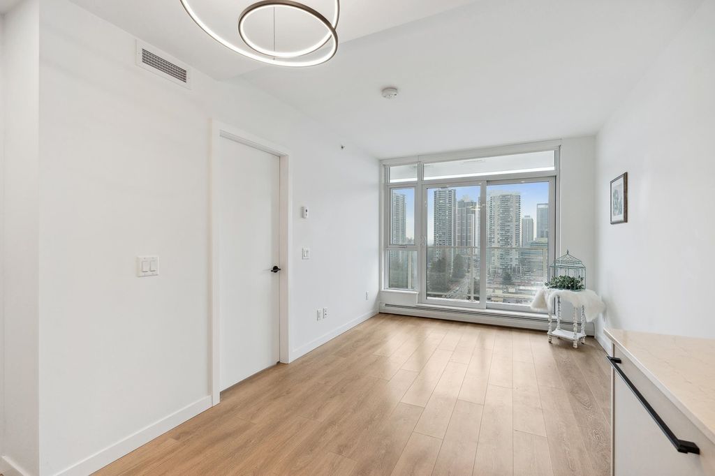 listing image 1107939642727096955