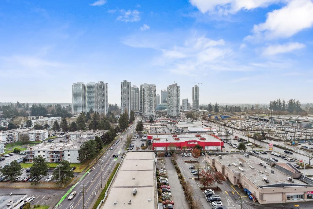 listing image 1103601407733430779