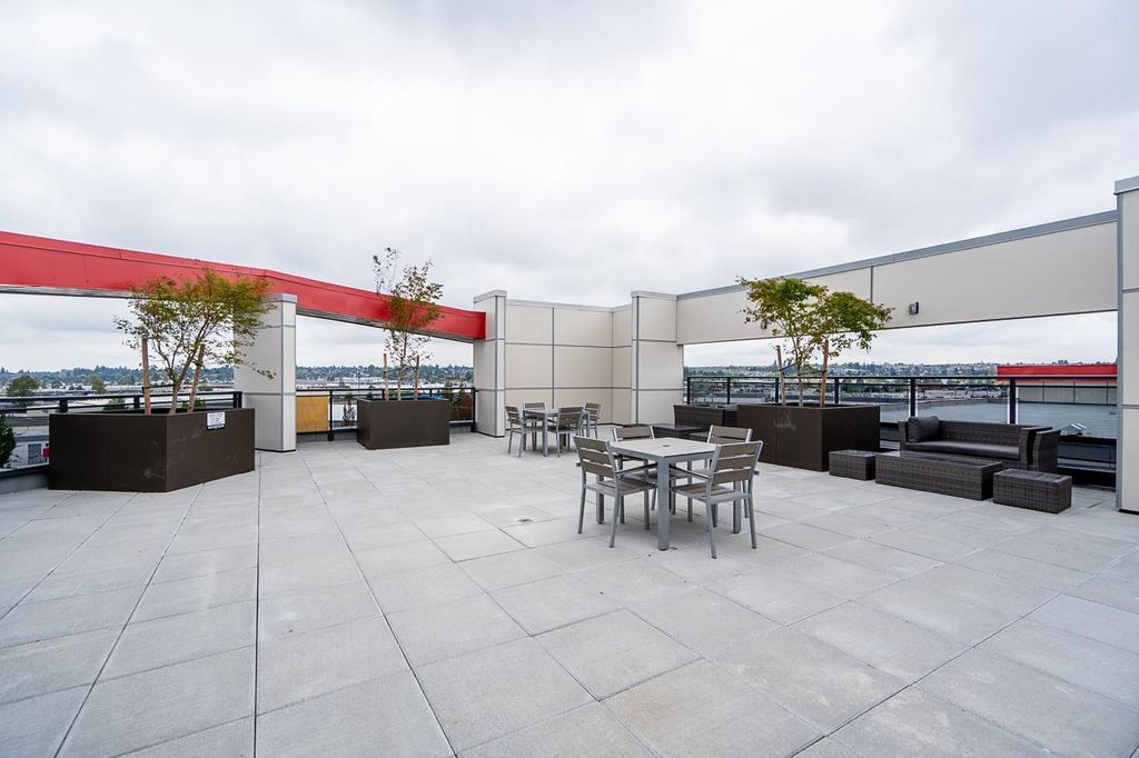 listing image 1101475577405102888