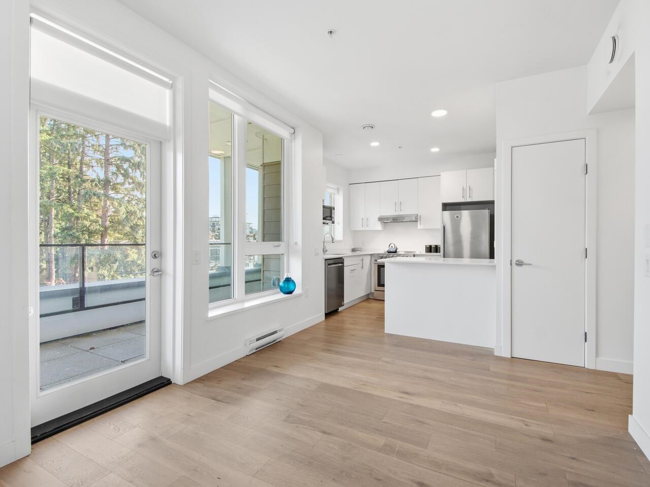 2137 Chesterfield Avenue 405