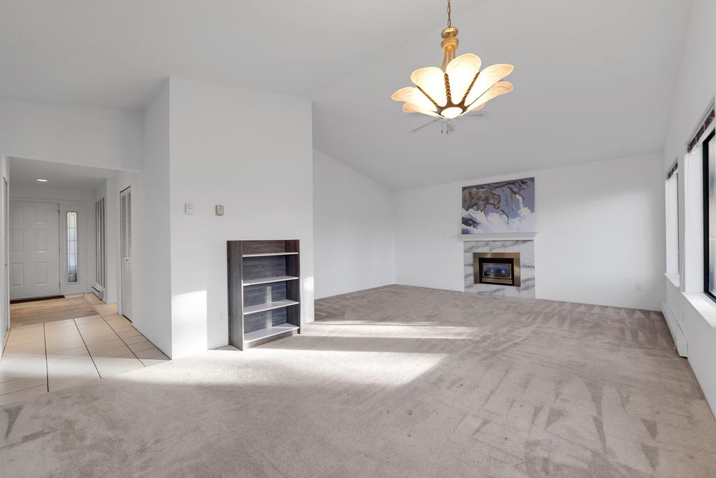 listing image 1109649173885161271