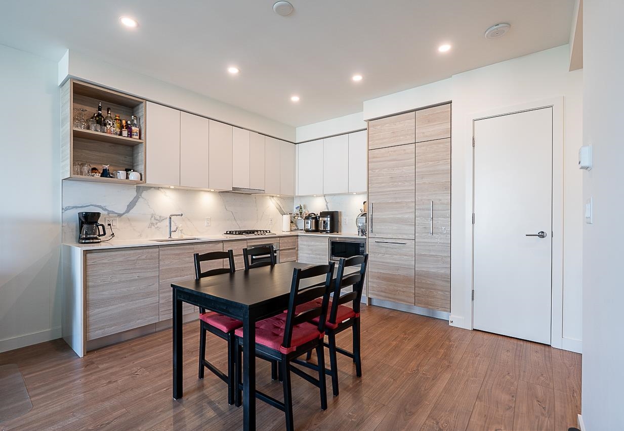 585 Austin Avenue 1108