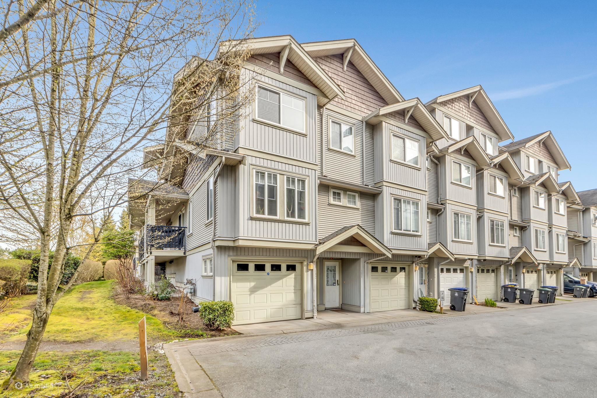 12040 68 Avenue 102
