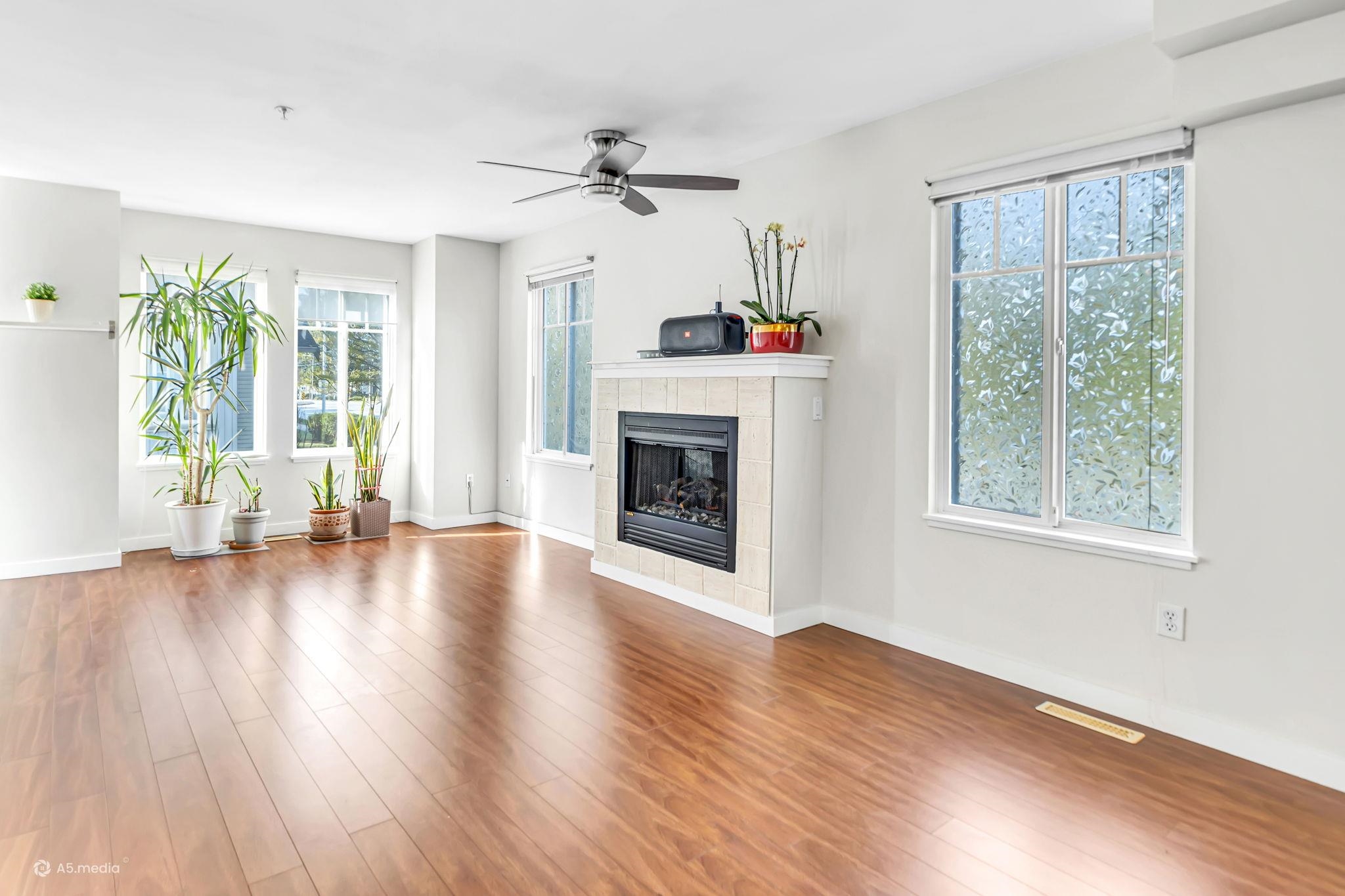 12040 68 Avenue 102