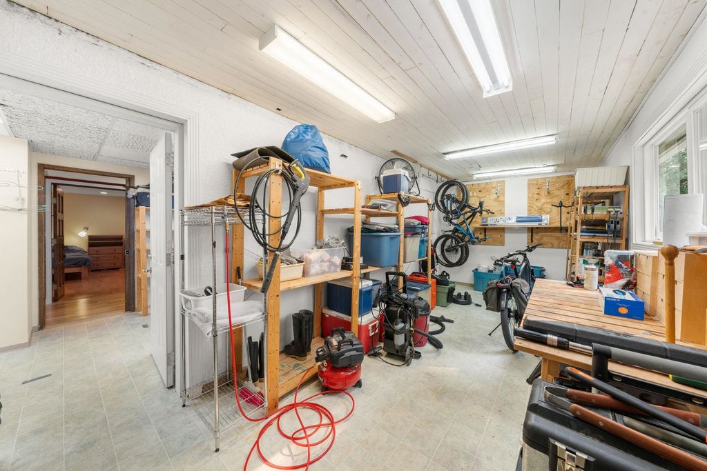 listing image 1106242059047716514
