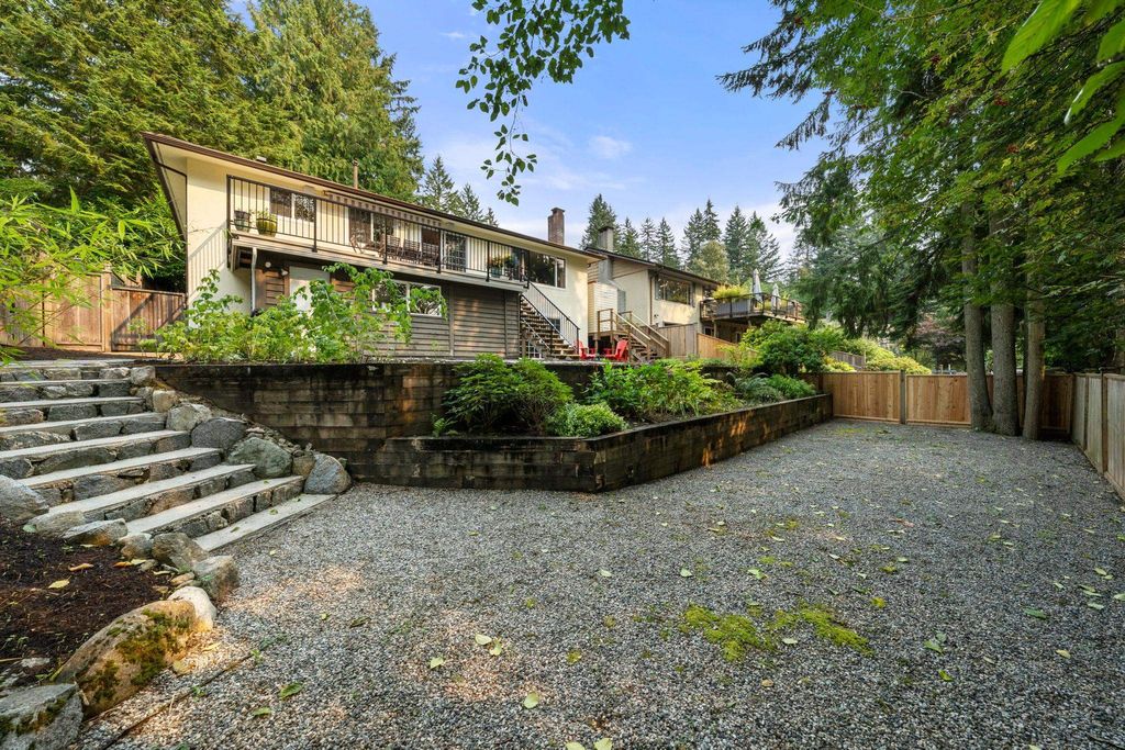 listing image 1106765316863189256