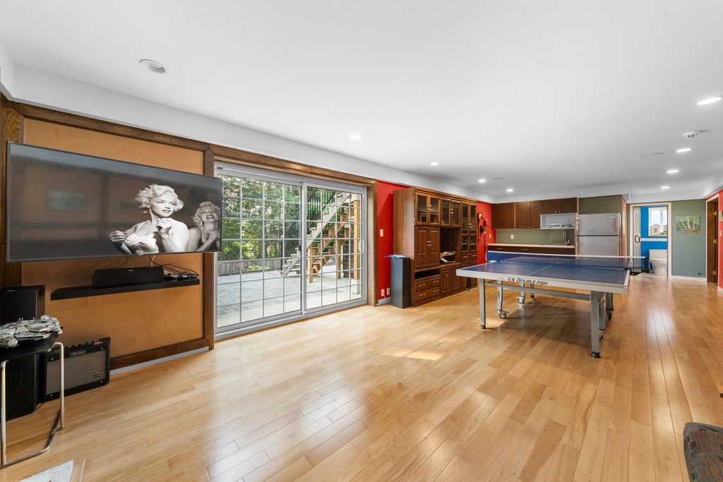 listing image 1105690816862893641