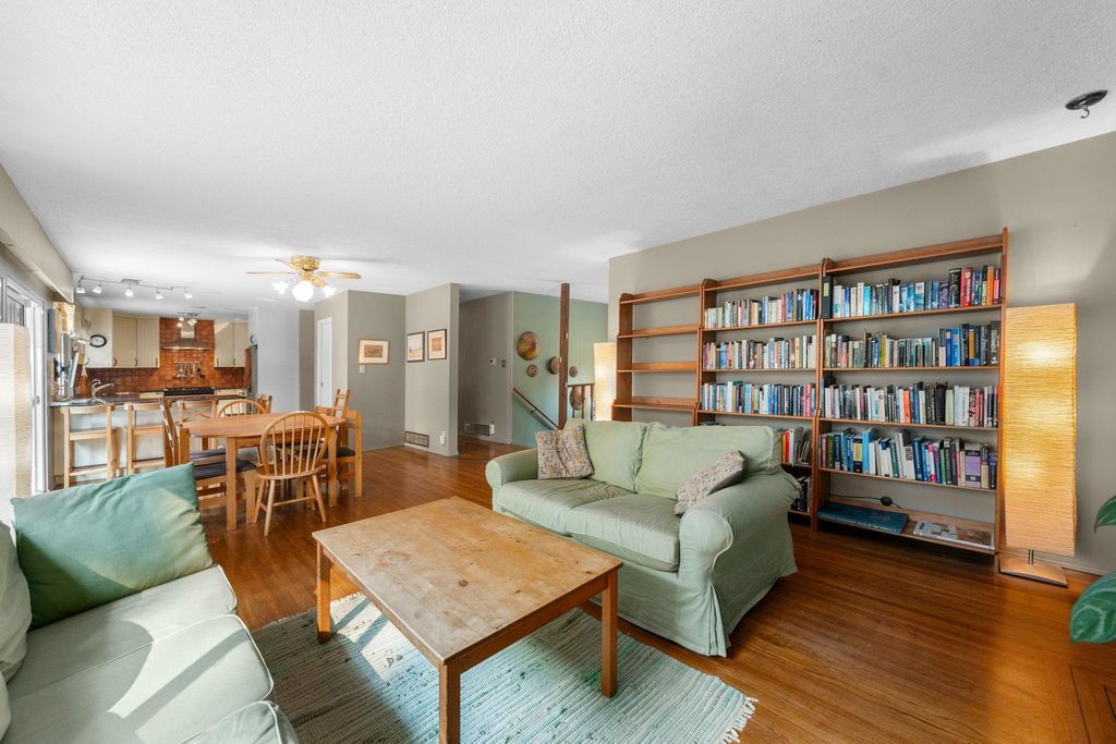 listing image 1100121599167384660