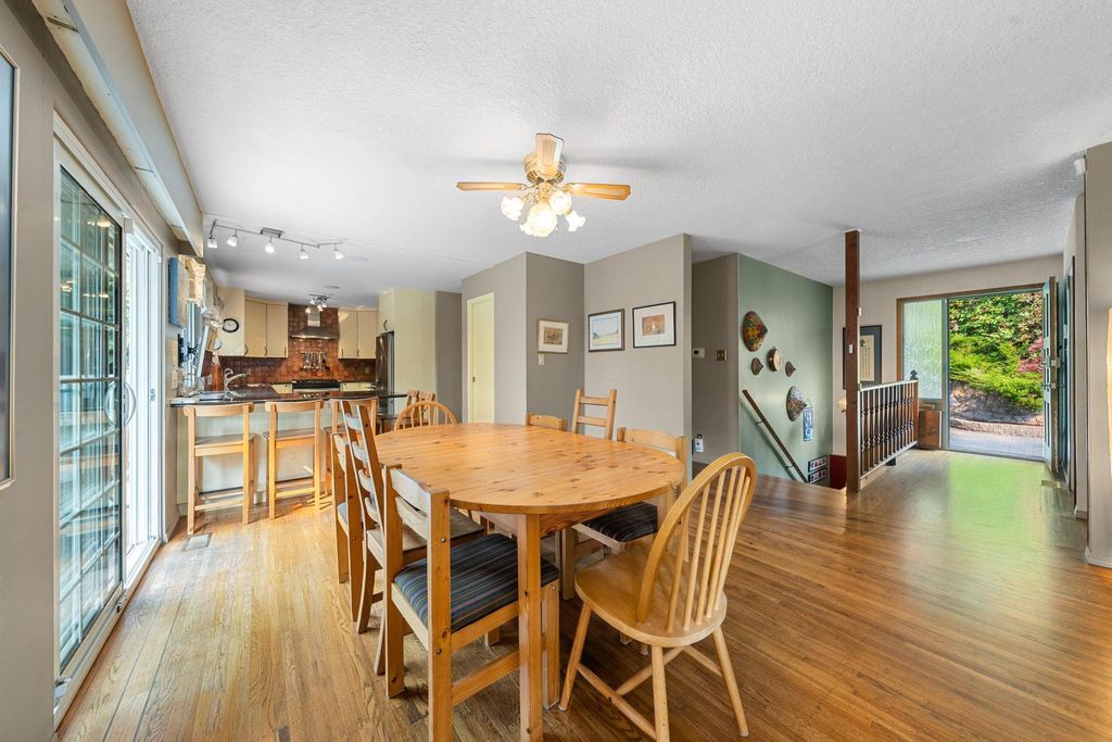 listing image 1107474795666599468