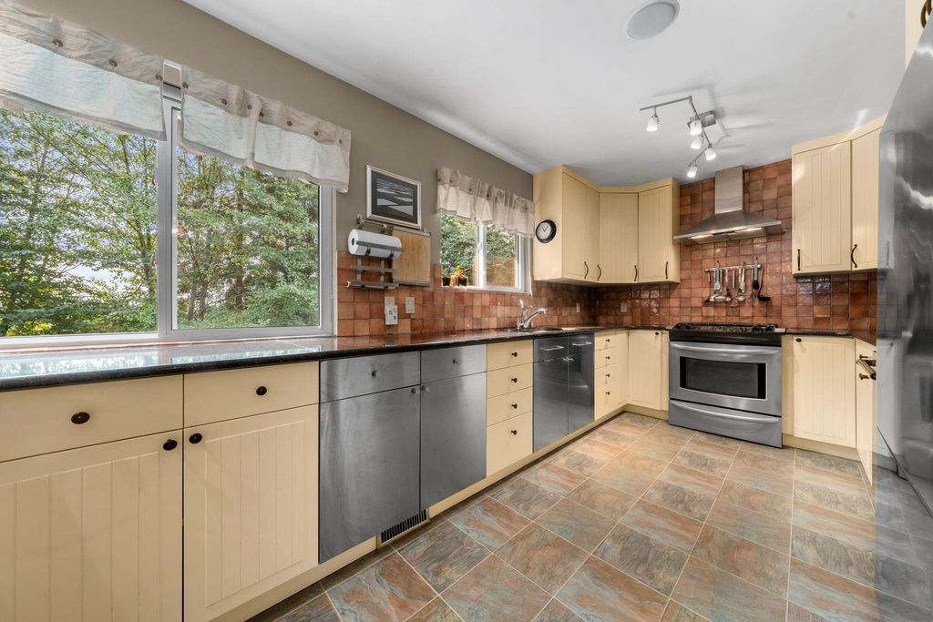 listing image 1105640087352682124