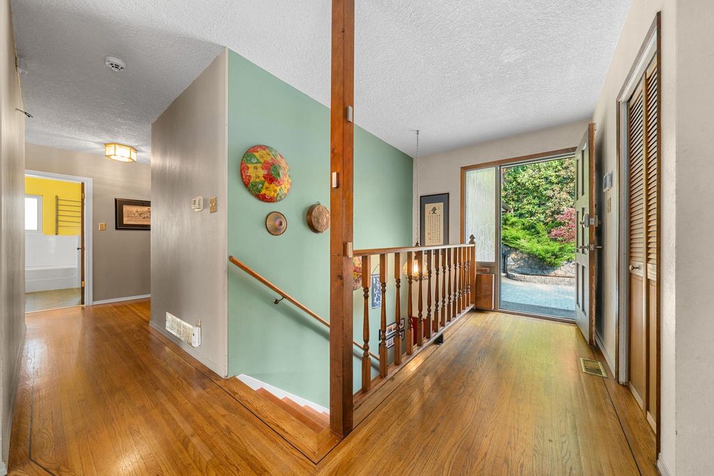 listing image 1108233974311596073