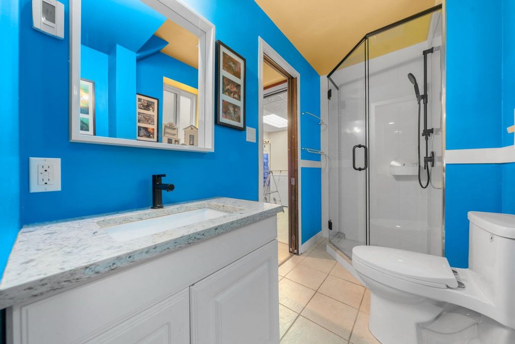 listing image 1103255653582656956